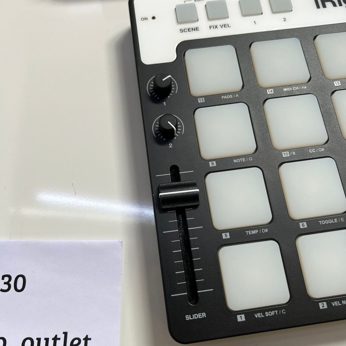 IK MULTIMEDIA IRIG PADS MIDI GROOVE CONTROLLER, NERO